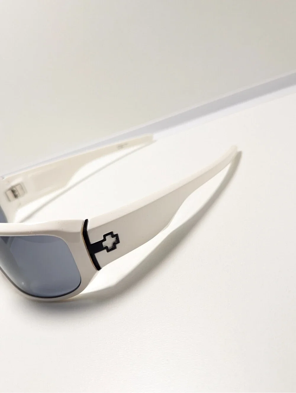 Spy+ Optic LaCrosse Mens White Wraparound Sunglasses Black Lens UV Protection